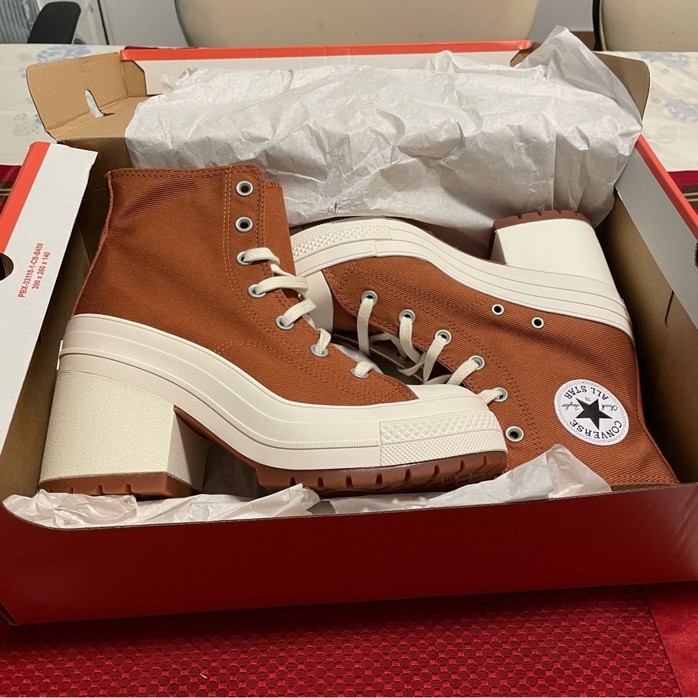 Converse De Luxe Heels